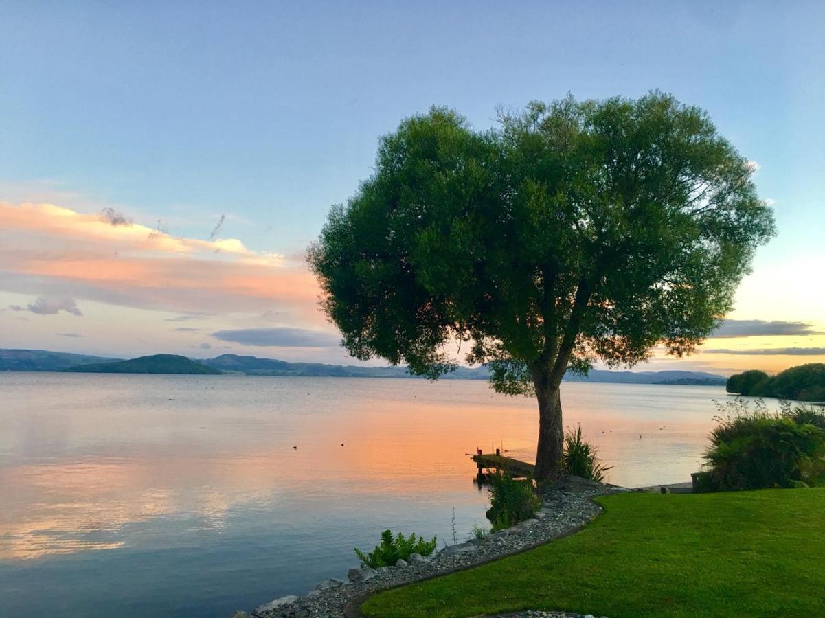 Tranquility Lakefront Rotorua Luaran gambar