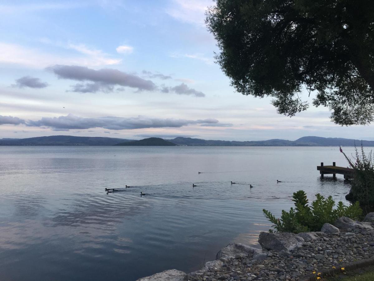 Tranquility Lakefront Rotorua Luaran gambar